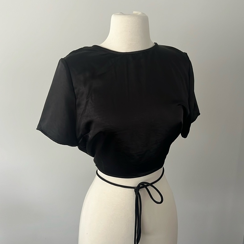 NWT By Together Satin Crop Top - Large - Picture 2 of 4
